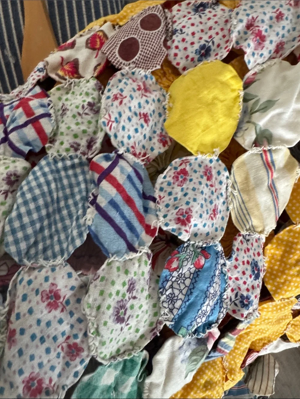 Vintage Handmade YoYo Quilt